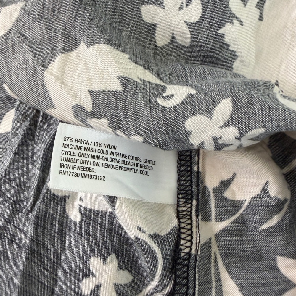Ava & Viv Blouse Women 2X Black Floral Flutter Sleeve Rayon Blend Top - Picture 8 of 8